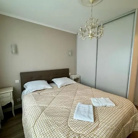 F3 Plein Cœur Centre Fd Avec Parking Montrognon