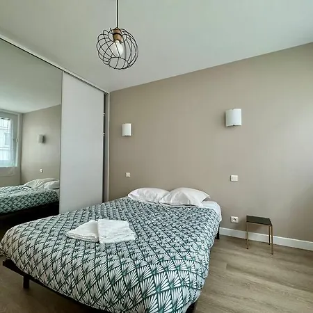 F3 Plein Coeur Centre Fd Avec Parking Montrognon Apartment *